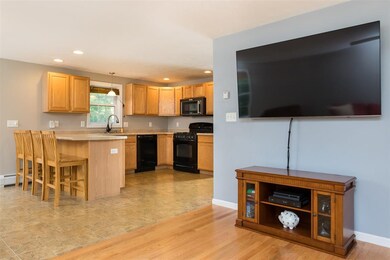 12 Beauview St, Rochester, NH 03867 - photo 5