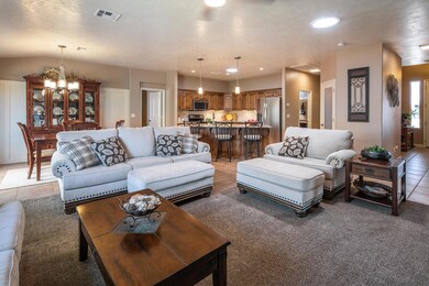90 330 W Ivins UT 84738 USA-large-006-00
