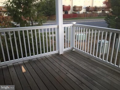 8210 Catbird Cir unit 202, Lorton, VA 22079 - photo 4