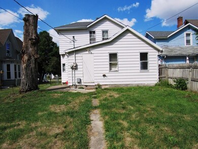 1215 E 12th St, Davenport, IA 52803 - photo 5