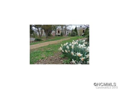 526 Appeldoorn Cir unit 526, Asheville, NC 28803 - photo 4