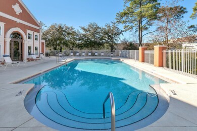 Luxurious community pool