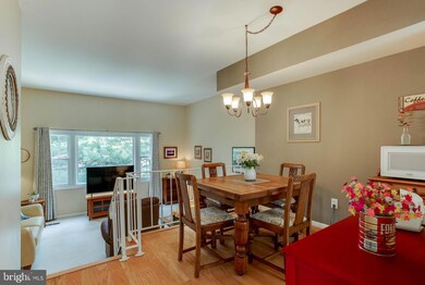 8538 Barrington Ct unit 934, Springfield, VA 22152 - photo 7