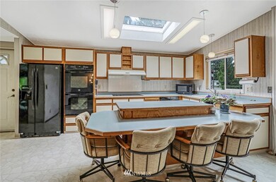 930 243rd St SW, Bothell, WA 98021 - photo 5