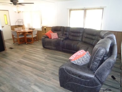 904 Fountainview S, Lakeland, FL 33809 - photo 3