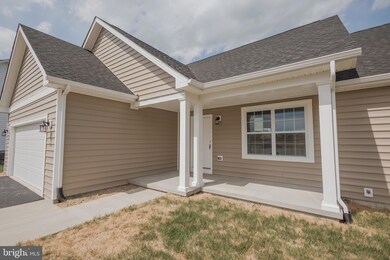 324 Vicksburg Ct, Martinsburg, WV 25404 - photo 5