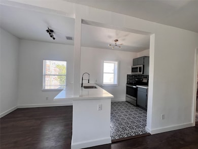 415 Fairview St unit 6, Houston, TX 77006 - photo 5