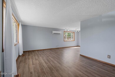 13701DouglasRd-7