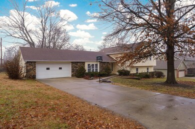 2521 S Brandon Ave-3