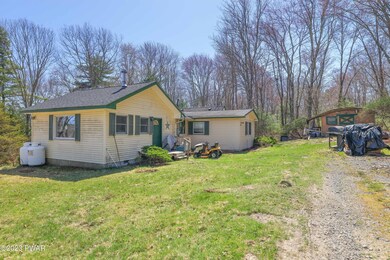 126 Meadow Ridge Acres Rd, Milford, PA 18337 - photo 2