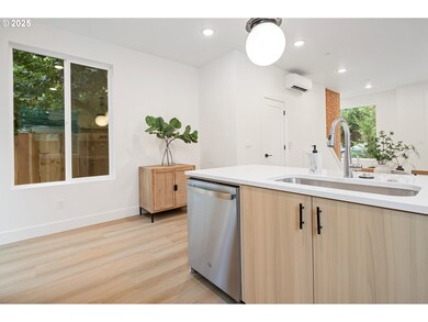 4029 SE Tibbetts St, Portland, OR 97202 - photo 7