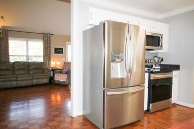 205 Russell St, Shelbyville, TN 37160 - photo 6