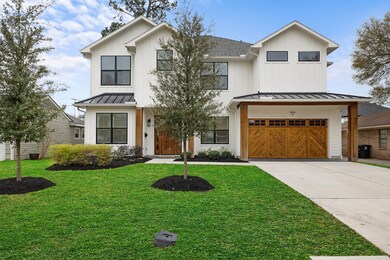 1717 Saxon Dr, Houston, TX 77018 - photo 2