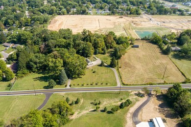 408 Tuttle Rd, Springfield, OH 45503 - photo 2