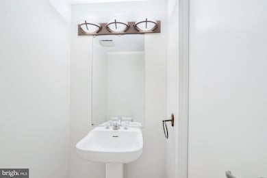 1200 23rd St NW unit 802, Washington, DC 20037 - photo 4