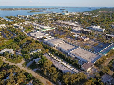 677 Royal Palm Blvd unit 8, Vero Beach, FL 32960 - photo 3