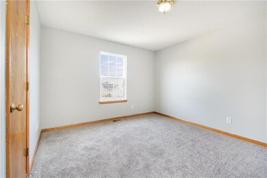 1705 Longhorn Ln, Raymore, MO 64083 - photo 6