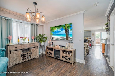 153 Graves St, Staten Island, NY 10314 - photo 6