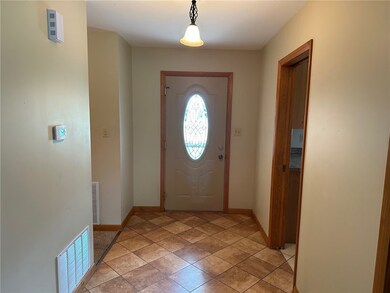 909 N Henrietta St, Effingham, IL 62401 - photo 6