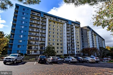 Lakeside Plaza Condominium unit PH14, Baileys Crossroads, VA 22041 - photo 3