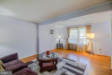 8671 Bent Arrow Ct, Springfield, VA 22153 - photo 6