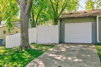 1913 E Bell Ave, Des Moines, IA 50320 - photo 4