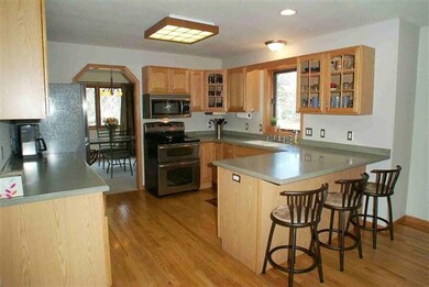 827 Ridge View Ln, Oregon, WI 53575 - photo 3