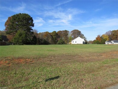 142 Donsdale Dr, Statesville, NC 28625 - photo 5