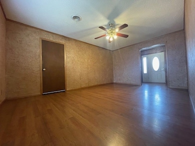 1220 Elm Ave, Dalhart, TX 79022 - photo 4