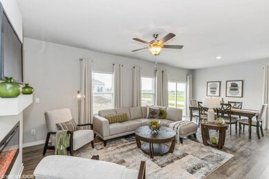 2882 Meadow Ct, Hiawatha, IA 52233 - photo 5