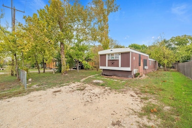 5811 Nancy Dr, Austin, TX 78745 - photo 3