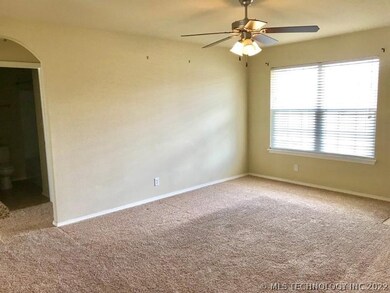 14784 S Glenn St, Glenpool, OK 74033 - photo 2