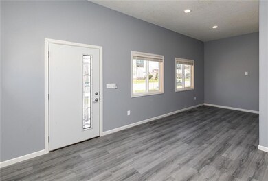 2301 E Grand Ave, Des Moines, IA 50317 - photo 3