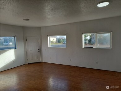 1902 Rockefeller Ave, Everett, WA 98201 - photo 7