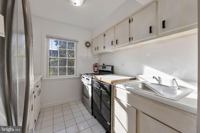 9481 Fairfax Blvd unit 103, Fairfax, VA 22031 - photo 5