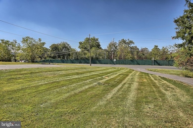 25 Shelbourne Rd, Reading, PA 19606 - photo 3