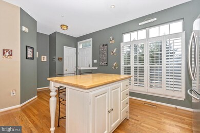 13006 Shamrock Glen Dr, Germantown, MD 20874 - photo 7