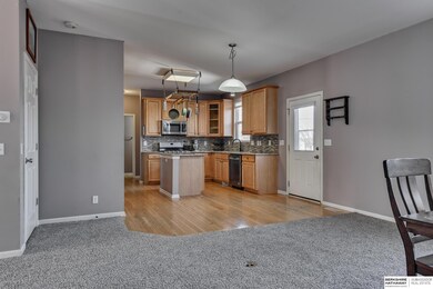902 Port Royal Dr, Papillion, NE 68046 - photo 5