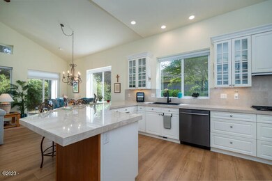 180 SW 59th St, South Beach