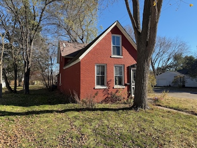 317 5th St SW, Little Falls, MN 56345 - photo 7