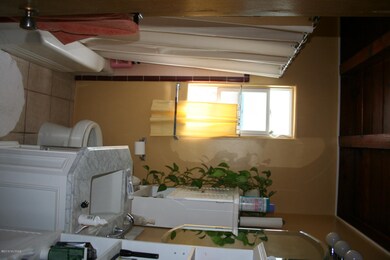 202 W Navajo Rd, Tucson, AZ 85705 - photo 2