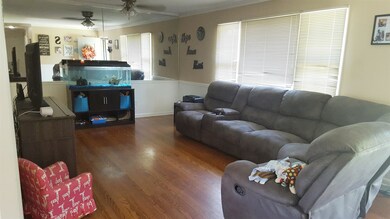 300 Oakdale St, Manchester, TN 37355 - photo 2