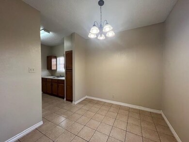 1001 E Travis St unit 7, Laredo, TX 78040 - photo 6