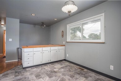 2908N.GreshamRd--10