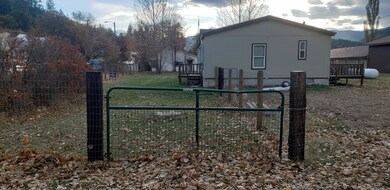 513 Railroad Ave, Alberton, MT 59820 - photo 5