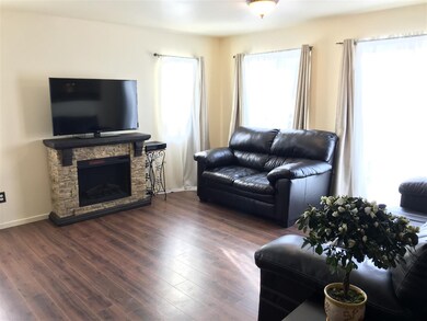 8817 Sunset Breeze Dr, Reno, NV 89506 - photo 4