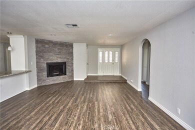 12806 Fairway Rd, Victorville, CA 92392 - photo 6