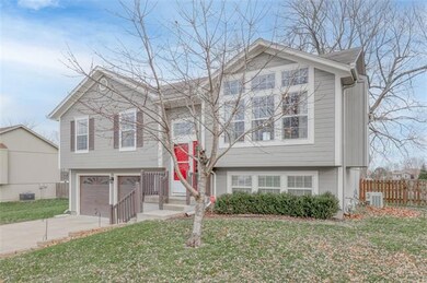 315 S Monroe St, Raymore, MO 64083 - photo 5