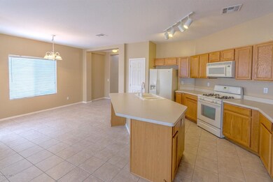 14841 W Desert Hills Dr-large-006-5-Kitc