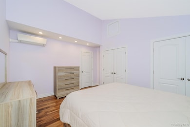 18 Atmore Place, Staten Island, NY 10306 - photo 5
